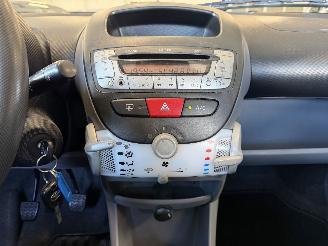Toyota Aygo 1.0 12V AIRCO picture 13