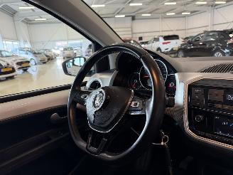 Volkswagen Up! 1.0 High Up AUTOMAAT picture 19