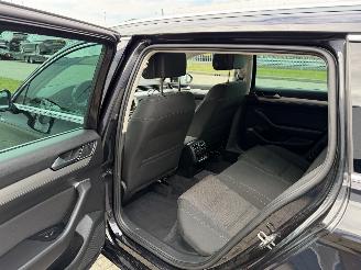 Volkswagen Passat 1.6 TDI 88Kw DSG Clima - Navi picture 13