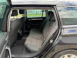 Volkswagen Passat 1.6 TDI 88Kw DSG Clima - Navi picture 14