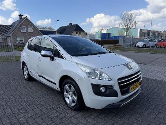 Peugeot 3008 2.0 HDI Hybrid4  Clima - Navi picture 6