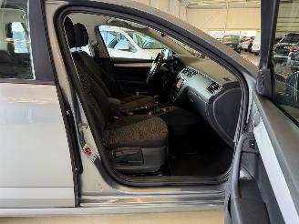 Skoda Octavia 1.2 TSI 77Kw Clima - Navi picture 19