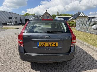 Kia Cee d Sporty wagon 1.4 CVVT 77Kw AIRCO picture 6
