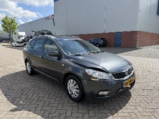 Kia Cee d Sporty wagon 1.4 CVVT 77Kw AIRCO picture 3