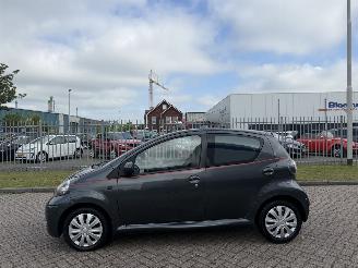 Toyota Aygo 1.0 50Kw AIRCO picture 2
