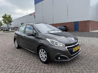 Peugeot 208 1.6 HDI 74Kw Navi - Airco picture 4