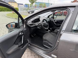 Peugeot 208 1.6 HDI 74Kw Navi - Airco picture 15