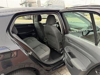 Volkswagen Golf 1.0 TSI 81Kw Clima - Navi picture 19