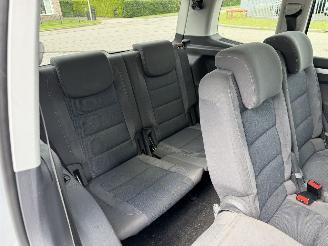Volkswagen Touran 1.4 TSI HighLine 7 Persoons Clima picture 15