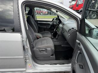 Volkswagen Touran 1.4 TSI HighLine 7 Persoons Clima picture 17