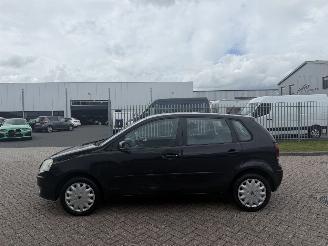 Volkswagen Polo 1.4 16V AIRCO picture 2