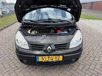 Renault Scenic 1.6 16V 82Kw Clima picture 21