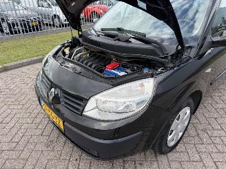 Renault Scenic 1.6 16V 82Kw Clima picture 22