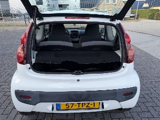 Peugeot 107 1.0 50kw AIRCO picture 15