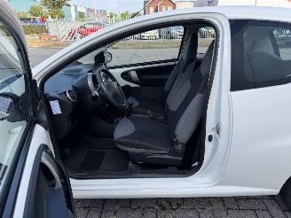 Peugeot 107 1.0 50kw AIRCO picture 11