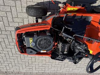 Kubota  T1670 Zitmaaier picture 15