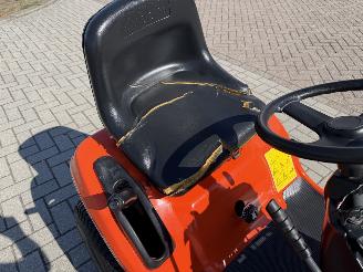 Kubota  T1670 Zitmaaier picture 14