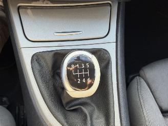 BMW 1-serie 118i 105kw picture 21