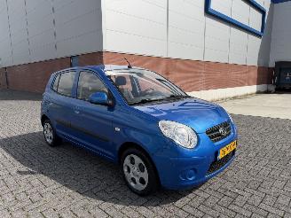 Vaurioauto  passenger cars Kia Picanto 1.0 X-pect 2011/5