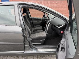 Peugeot 207 1.6 XS AUTOMAAT picture 29