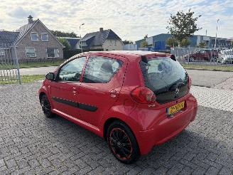 Toyota Aygo 1.0 12V 50kw picture 3
