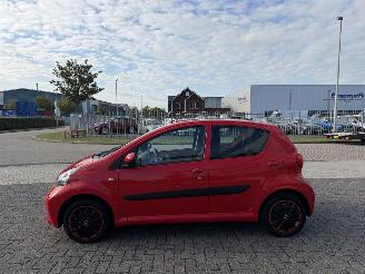 Toyota Aygo 1.0 12V 50kw picture 2