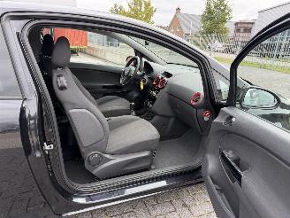 Opel Corsa 1.4 16V Cosmo 74Kw AIRCO picture 14