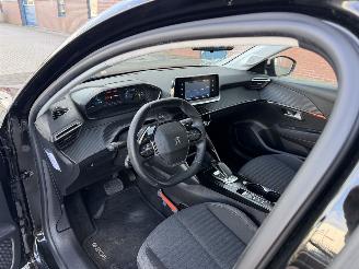 Peugeot e-208 EV Active 50 kWh Clima - Navi picture 13
