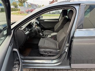 Skoda Superb 1.6 TDI 88Kw Clima - Navi picture 15