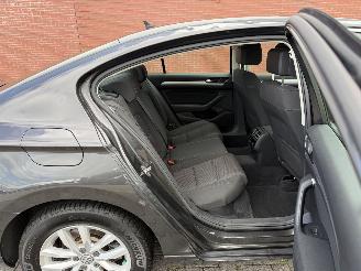 Volkswagen Passat 1.4 TSI DSG Clima - Navi picture 22