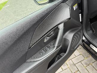 Peugeot e-2008 EV GT 50 kWh picture 15