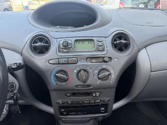 Toyota Yaris 1.3 16 VVT-i Luna picture 17