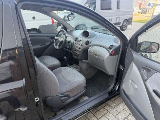 Toyota Yaris 1.3 16 VVT-i Luna picture 13