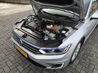 Volkswagen Passat 1.4 TSI GTE Highline Clima - Pano - Navi picture 25