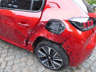 Peugeot 208 GT picture 7