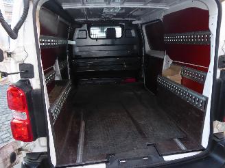 Peugeot Expert Premium L1 picture 8
