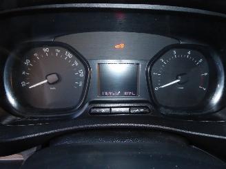 Peugeot Expert Premium L1 picture 11