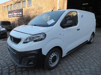 skadebil auto Peugeot Expert Premium L1 2020/2