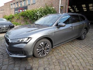 Damaged car Skoda Superb Combi 1.5 TSI iV 150kW Selection 2025/1