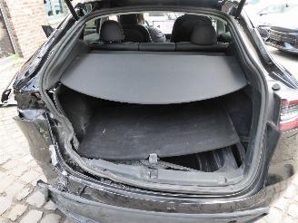 Tesla Model Y  picture 10