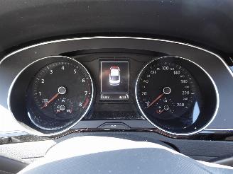 Volkswagen Passat Business picture 18