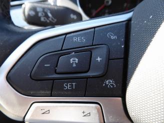 Volkswagen Passat Business picture 20
