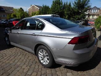 Volkswagen Passat Business picture 7
