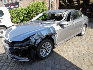 Voiture accidenté Volkswagen Passat Business 2021/12