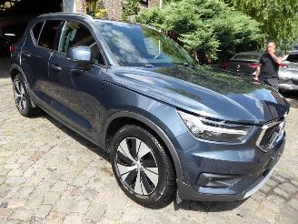 Volvo XC40 Momentum picture 4