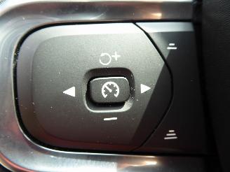 Volvo XC40 Momentum picture 12