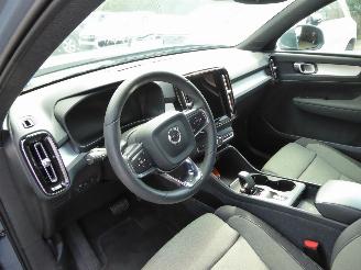 Volvo XC40 Core Recharge Plug-In Hybrid 2WD picture 9