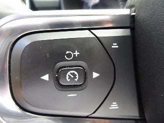 Volvo XC40 Core Recharge Plug-In Hybrid 2WD picture 12
