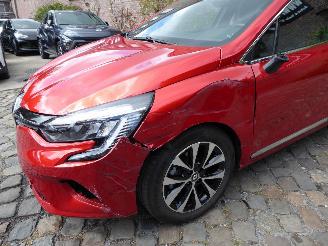 Renault Clio Techno Hybrid picture 2