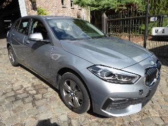 BMW 1-serie 116 i Advantage picture 5